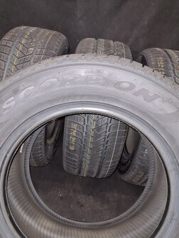 Winterbanden winterset winter Pirelli Q7 Touareg Amarok 18 inch