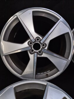 Org. velgen velg set velgenset demo 20 Inch Audi 4M0601025M