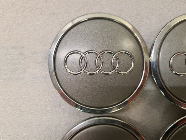 Origineel 4x Naafkap Naafkapjes Audi A3 A4 A5 A6 8T0601170A