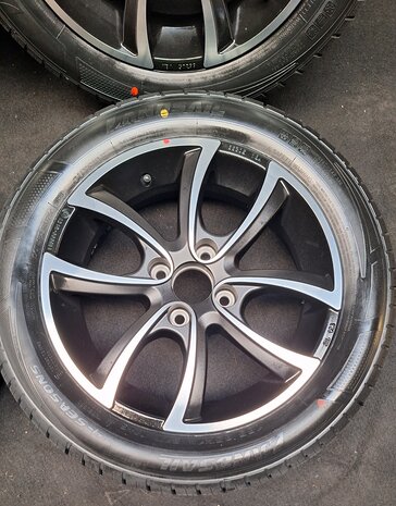 Velgenset velgen set 15 Inch Up 4x100 nieuw 4 seizoens 165 65 R15