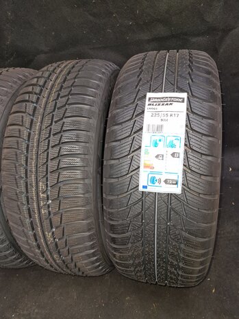 Winterbanden winterset Winter Bridgestone 225 55 R17 101V