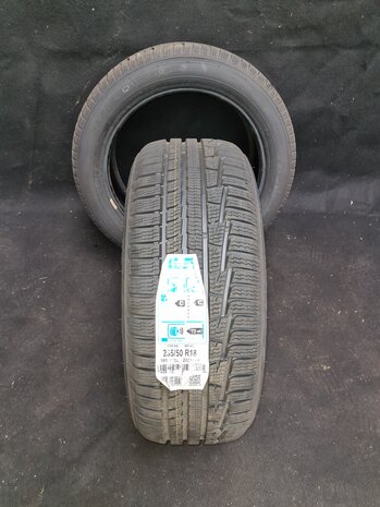 Winterbanden Winter Nokian 235 50 R18 101V 2 stuks ongebruikt