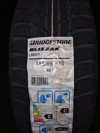 Winterband Winter Bridgestone 185 65 R15 88T Blizzak ongebruikt