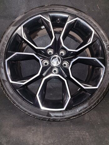 los velg losse org. Skoda velg 19 inch RS Extreme 5E0601025BD